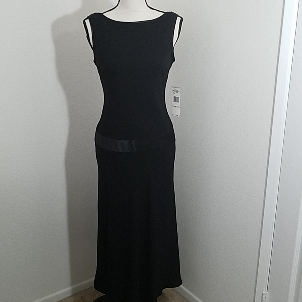 Jones Wear Black Dress
